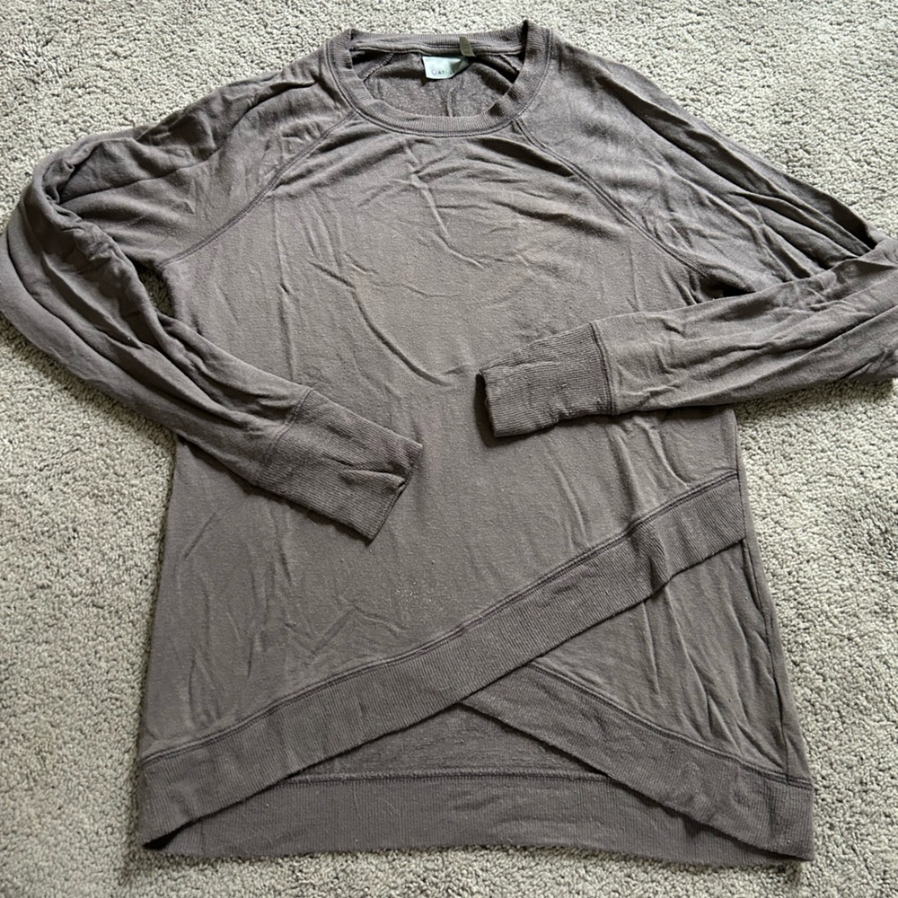 Athleta cross front top